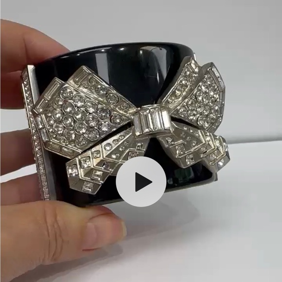 CHANEL 100% authentic new bracelet - Picture 2 of 7